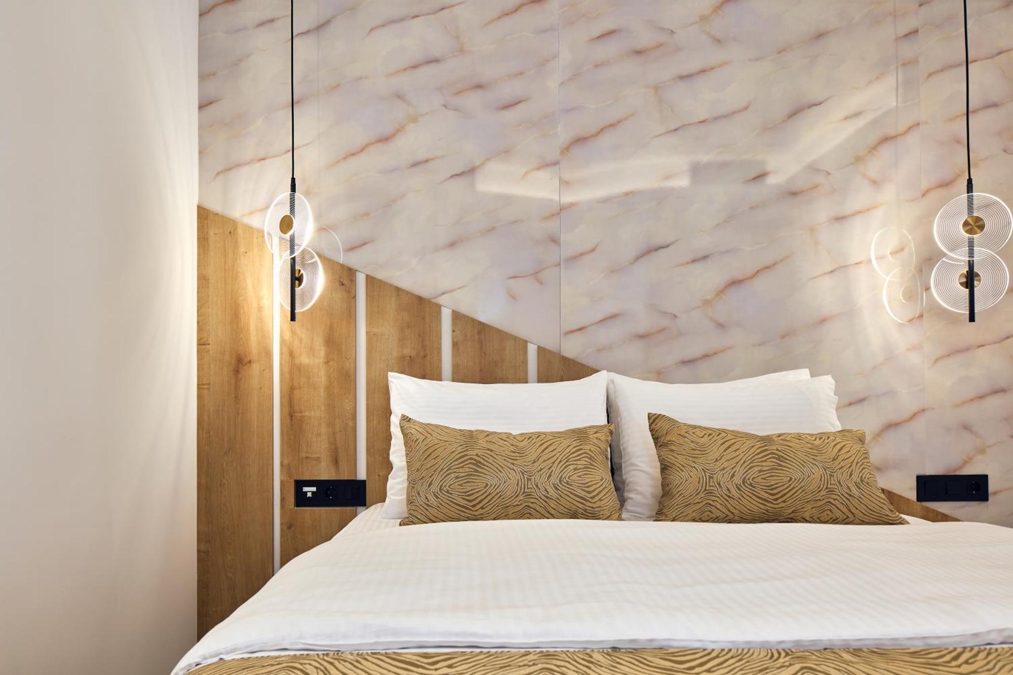 Grande Madonna Luxury Boutique Suites Rétino Habitación foto