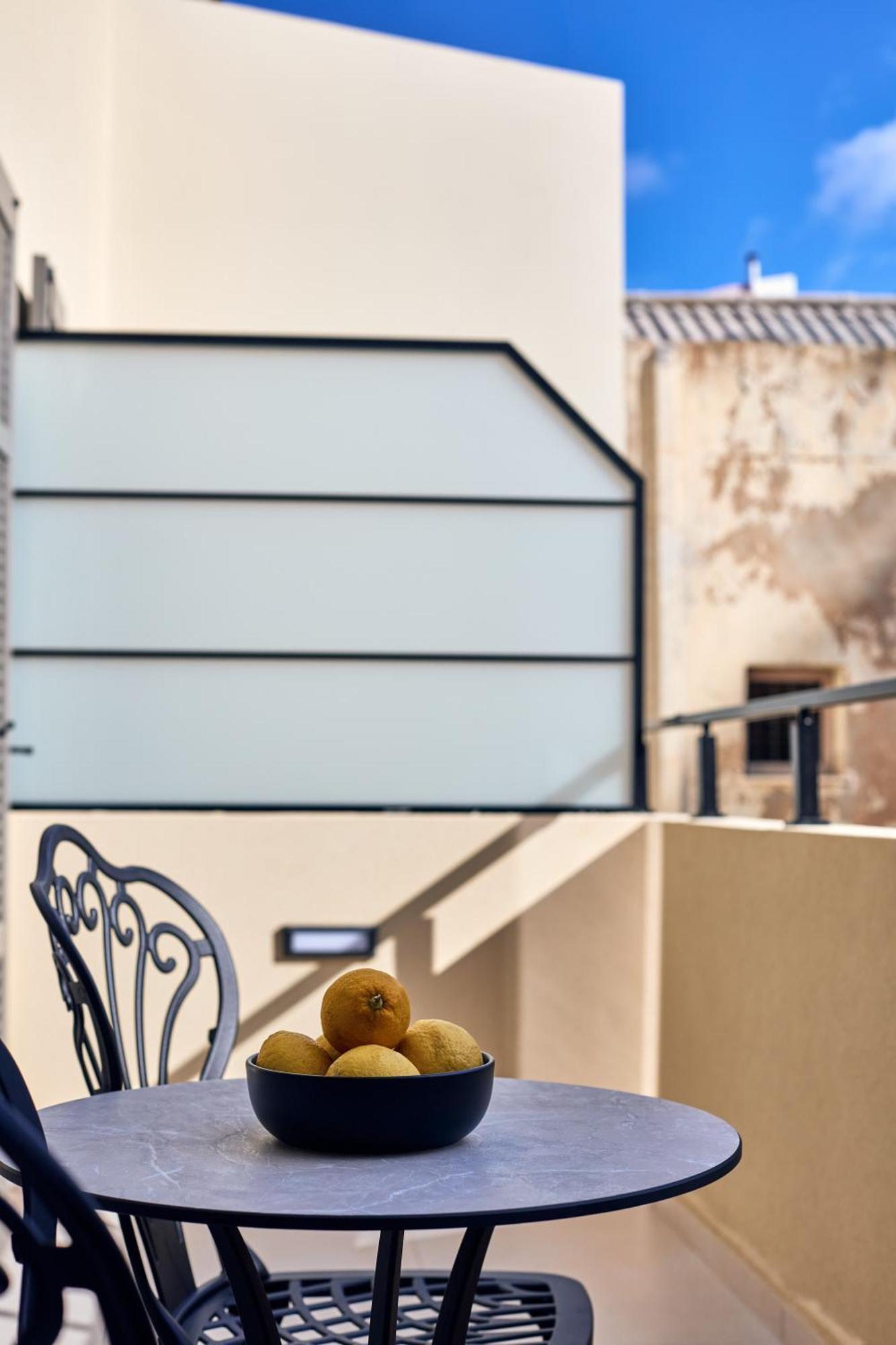 Grande Madonna Luxury Boutique Suites Rétino Habitación foto
